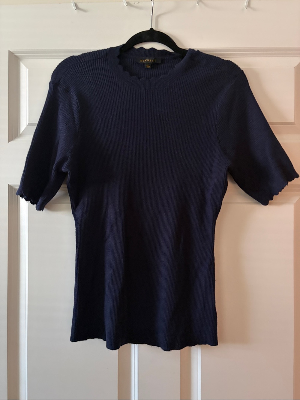 DownEast Scallop Short Sleeve Sweater Top